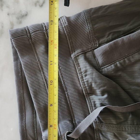 Green Lululemon Yoga Pants - Picture 5 of 7